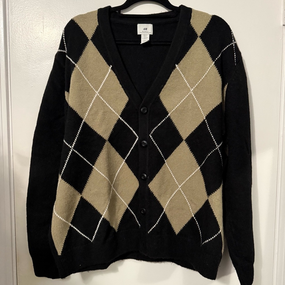 H&M relaxed fit medium Men's Black Tan White line Argyle Cardigan sweater